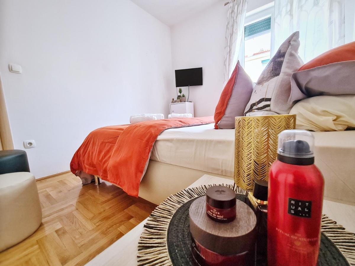 Luxury Apartment Salona Екстериор снимка