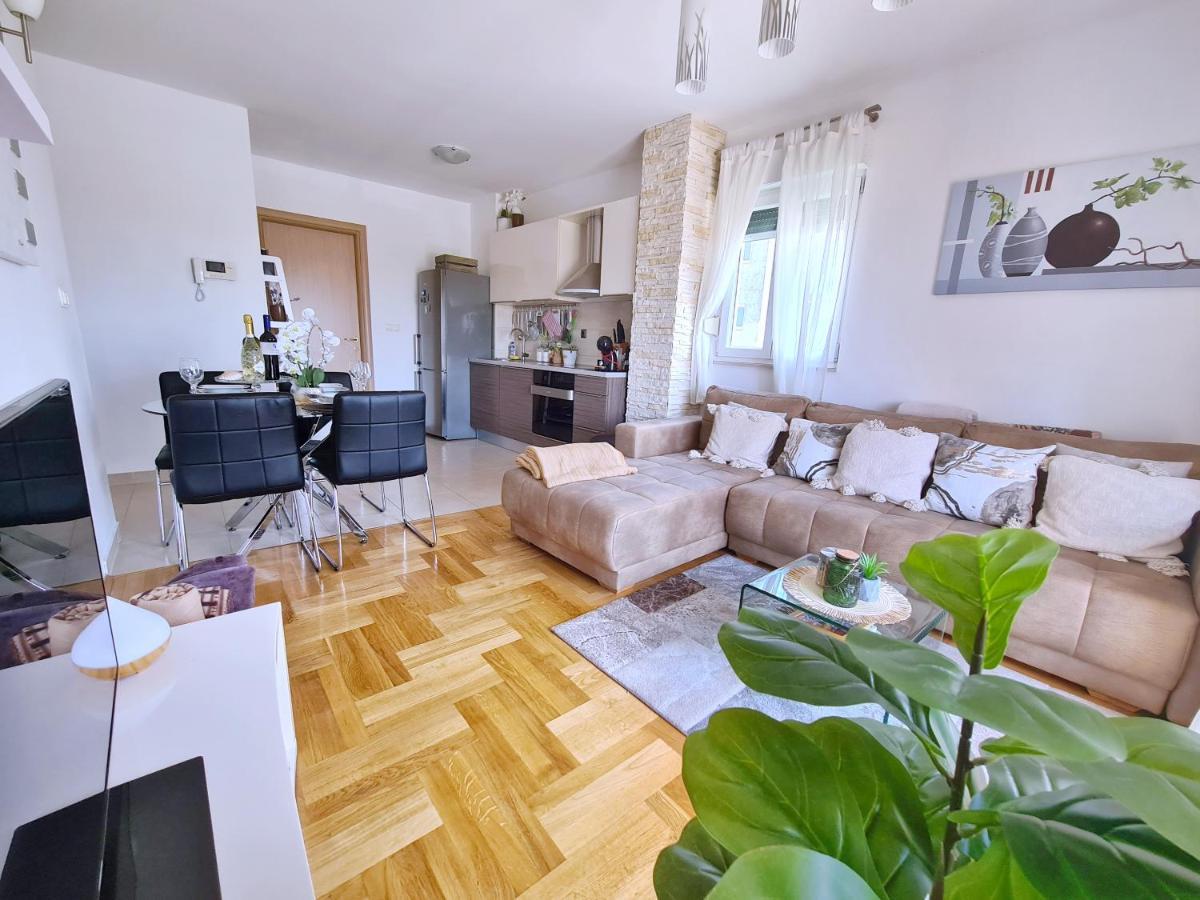 Luxury Apartment Salona Екстериор снимка