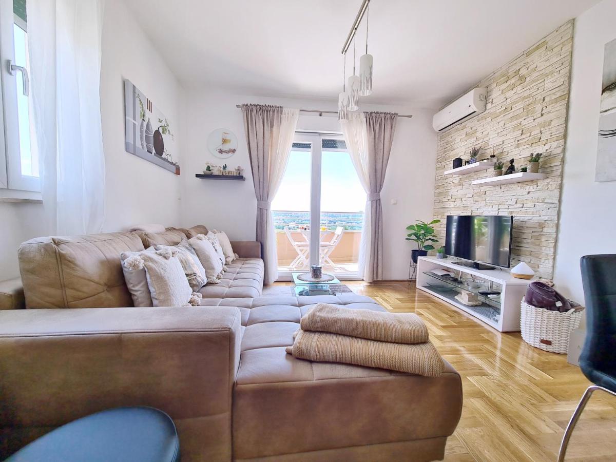 Luxury Apartment Salona Екстериор снимка